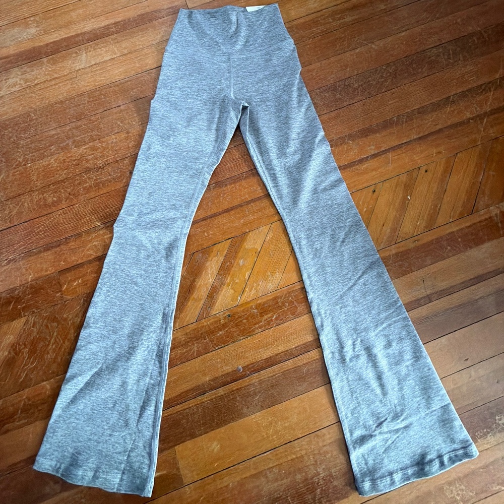 BNWT Aerie hugger bootcut leggings